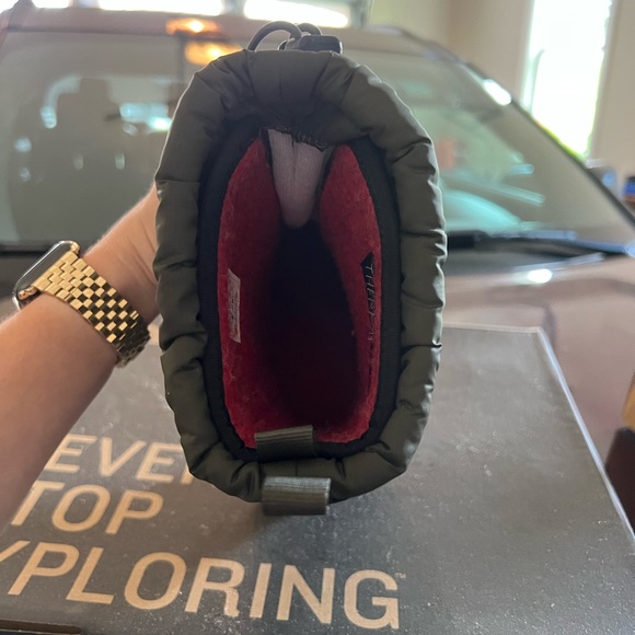 Brand new North Face boots - Picture 5 of 6